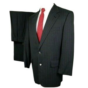 Brooks Brothers Makers Brooksease 2 Piece Suit Size 39R Charcol Gray Pinstriped